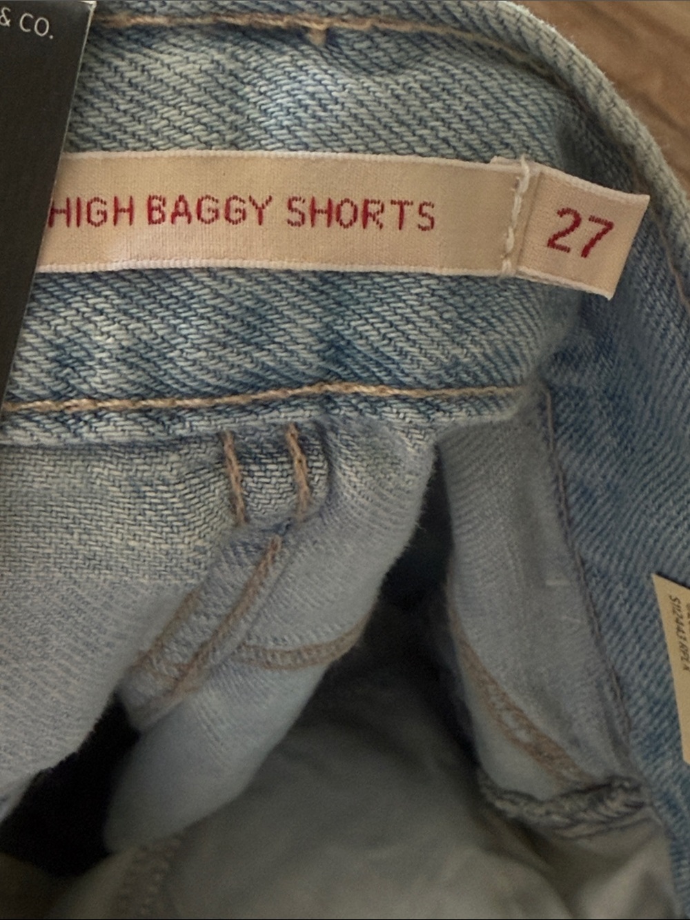 Levi's High Baggy Linen+ Denim Lightweight Shorts Light Blue Wash NWT 27 - Picture 8 of 11
